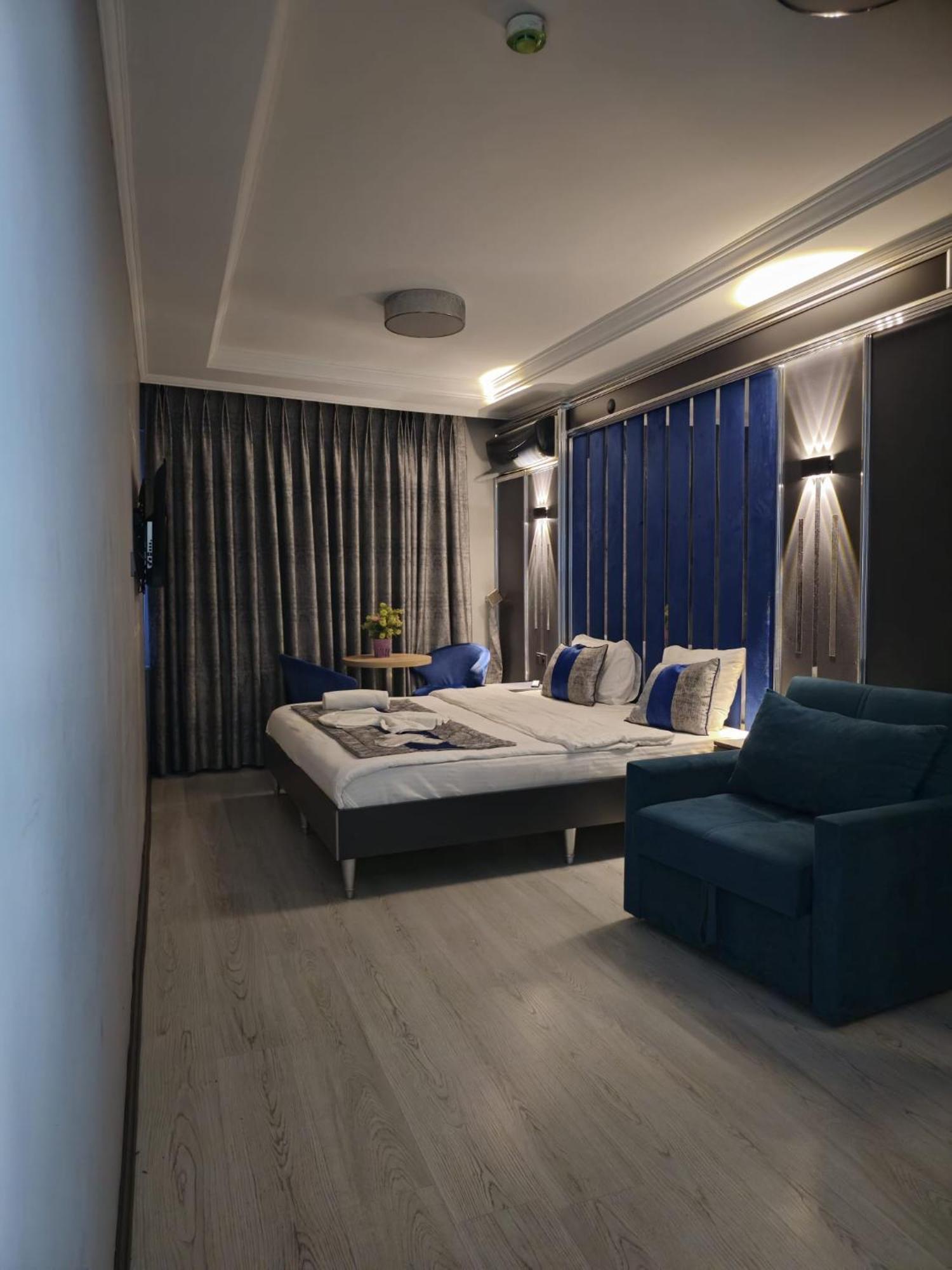Blue Plus Hotel Istanbul Bagian luar foto