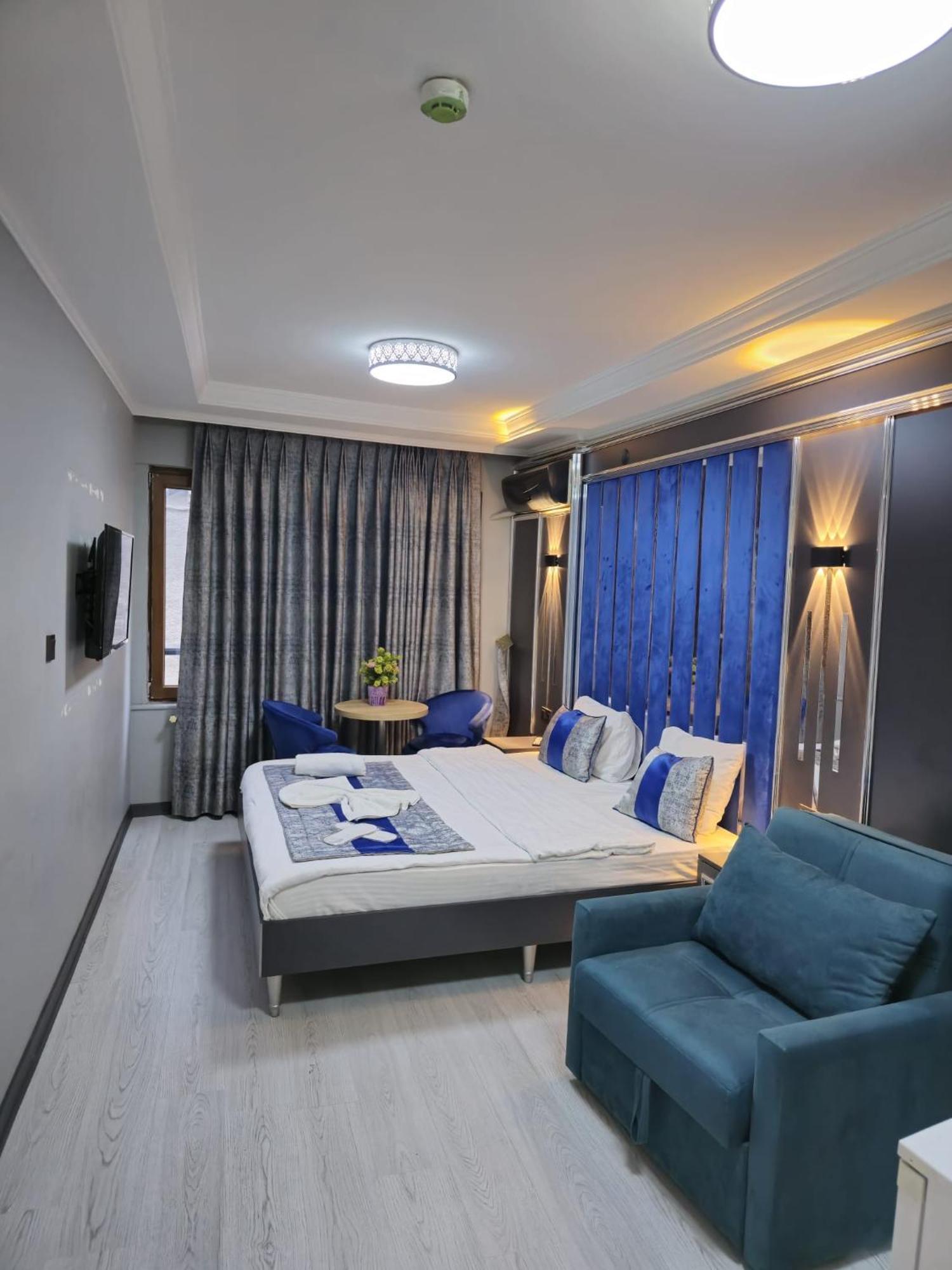 Blue Plus Hotel Istanbul Bagian luar foto